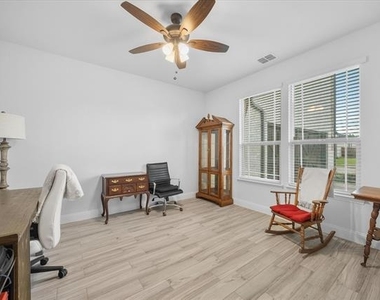 1904 Frediano Lane - Photo Thumbnail 7