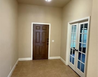 4303 Oak Bluff Drive - Photo Thumbnail 1