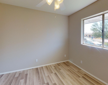 960 S Mara Drive - Photo Thumbnail 3
