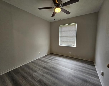 119 Palm Oak Drive - Photo Thumbnail 7