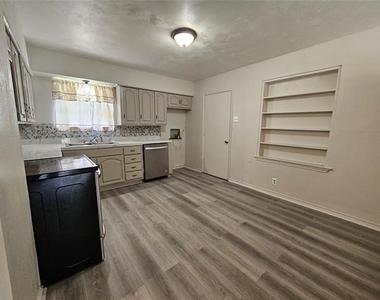119 Palm Oak Drive - Photo Thumbnail 3
