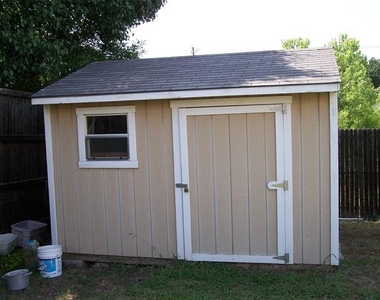 1353 Barclay Drive - Photo Thumbnail 3