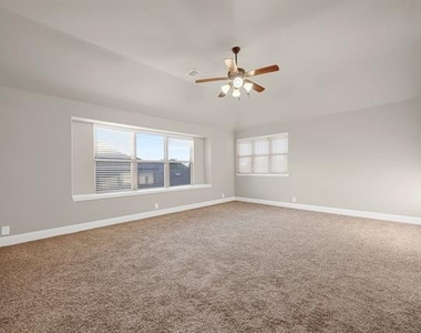 2412 Kemerton - Photo Thumbnail 11