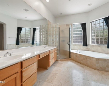 22503 N 76th Place N - Photo Thumbnail 13