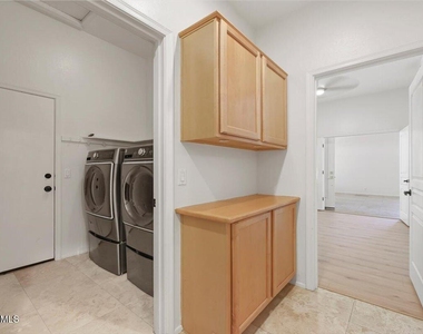 22503 N 76th Place N - Photo Thumbnail 11