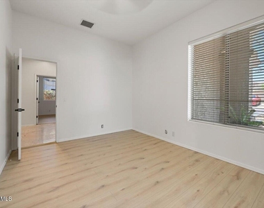 22503 N 76th Place N - Photo Thumbnail 10
