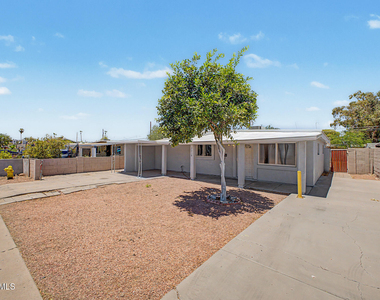 2038 E Lemon Street - Photo Thumbnail 2