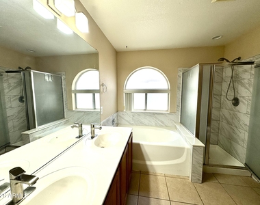 629 N Kenneth Place - Photo Thumbnail 18