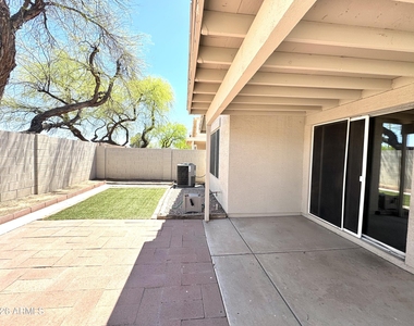 629 N Kenneth Place - Photo Thumbnail 21