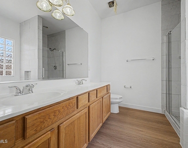 8868 W Laurel Lane - Photo Thumbnail 26