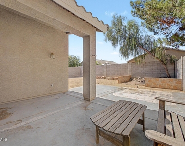 8868 W Laurel Lane - Photo Thumbnail 29