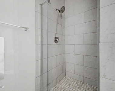 8868 W Laurel Lane - Photo Thumbnail 28