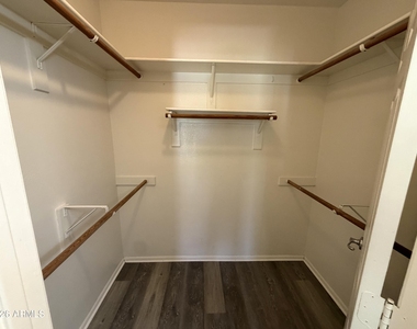 7008 E Gold Dust Avenue - Photo Thumbnail 14