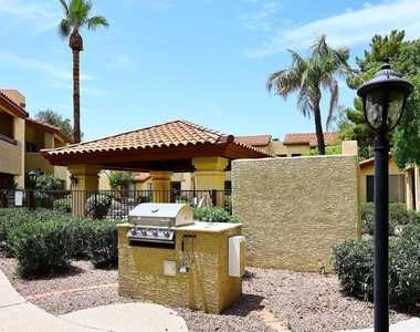 7008 E Gold Dust Avenue - Photo Thumbnail 29