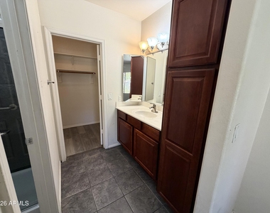 7008 E Gold Dust Avenue - Photo Thumbnail 16