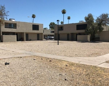 2674 N 43rd Avenue - Photo Thumbnail 1