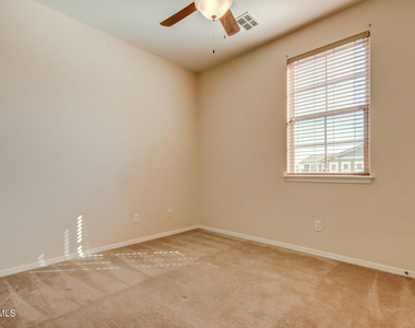 21158 W Sycamore Drive - Photo Thumbnail 17