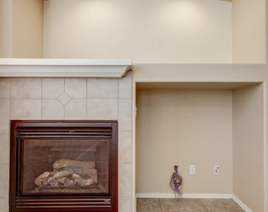 21158 W Sycamore Drive - Photo Thumbnail 8