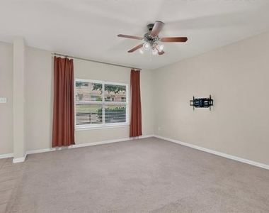 8712 San Bernard Street - Photo Thumbnail 10
