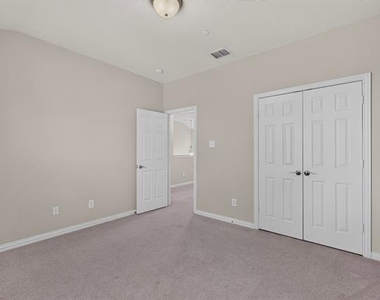 8712 San Bernard Street - Photo Thumbnail 27