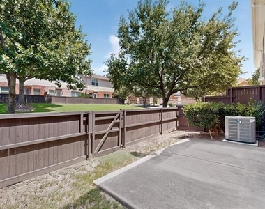 8712 San Bernard Street - Photo Thumbnail 37