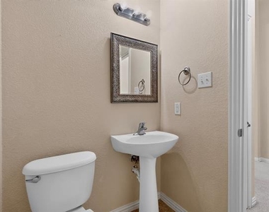 8712 San Bernard Street - Photo Thumbnail 17