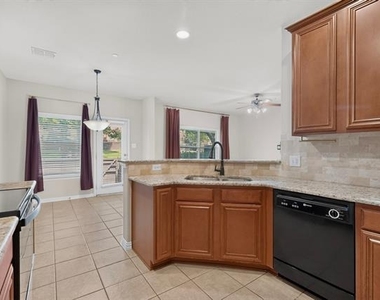 8712 San Bernard Street - Photo Thumbnail 15