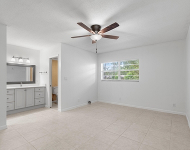 10693 N Military Trail - Photo Thumbnail 7
