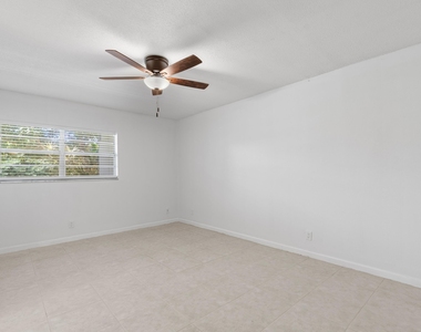 10693 N Military Trail - Photo Thumbnail 5