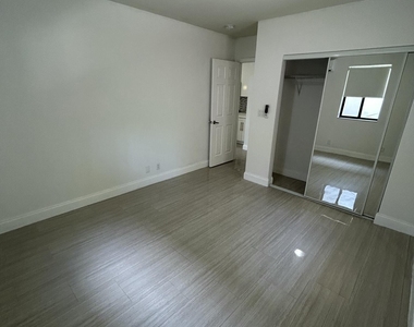 914 Ne 15th Avenue - Photo Thumbnail 9