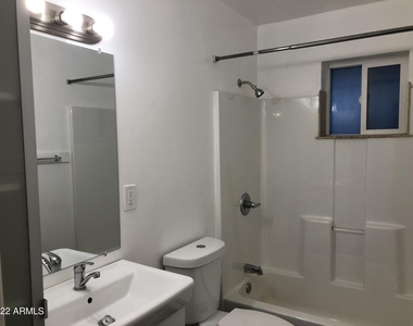 2020 S Granada Drive - Photo Thumbnail 7