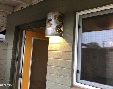 2020 S Granada Drive - Photo Thumbnail 4