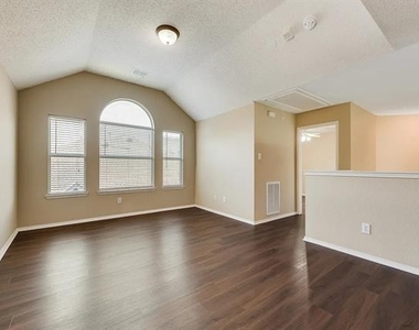 11520 Bermuda Way - Photo Thumbnail 10