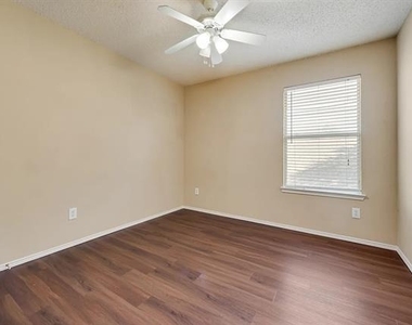11520 Bermuda Way - Photo Thumbnail 13