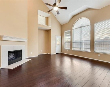 11520 Bermuda Way - Photo Thumbnail 3