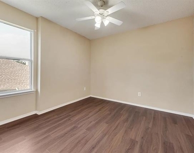 11520 Bermuda Way - Photo Thumbnail 14