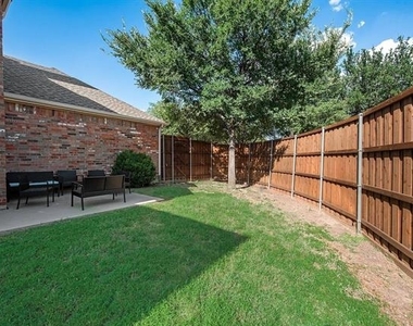 11520 Bermuda Way - Photo Thumbnail 17