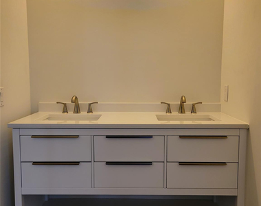 1409 Sabal Trail - Photo Thumbnail 8