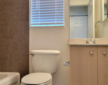1409 Sabal Trail - Photo Thumbnail 14