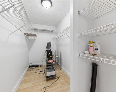 4156 Inverrary Drive - Photo Thumbnail 10