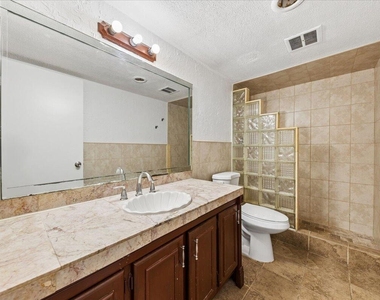 4156 Inverrary Drive - Photo Thumbnail 8