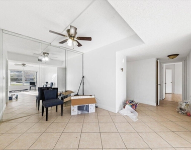 4156 Inverrary Drive - Photo Thumbnail 3