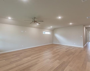257 Hope Orchards Drive - Photo Thumbnail 2