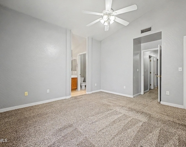 905 E Potter Drive - Photo Thumbnail 5