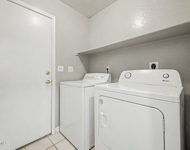 905 E Potter Drive - Photo Thumbnail 19