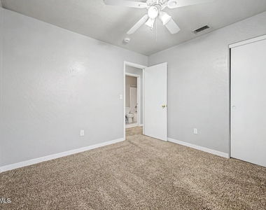 905 E Potter Drive - Photo Thumbnail 15