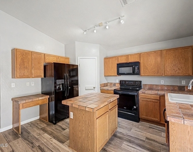 905 E Potter Drive - Photo Thumbnail 21