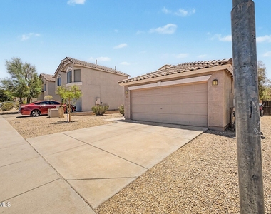905 E Potter Drive - Photo Thumbnail 22