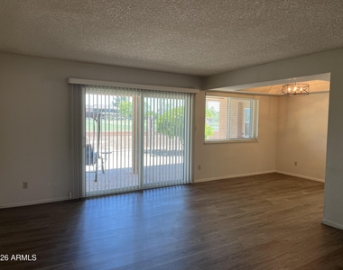 10624 W Griswold Road - Photo Thumbnail 4