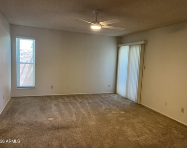 10624 W Griswold Road - Photo Thumbnail 11